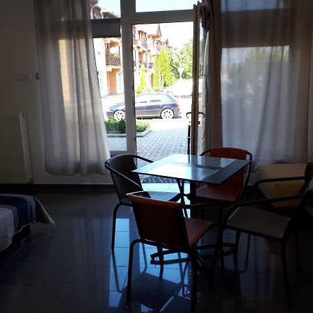 Kertvarosi Apartman II Tiszaújváros Exteriér fotografie