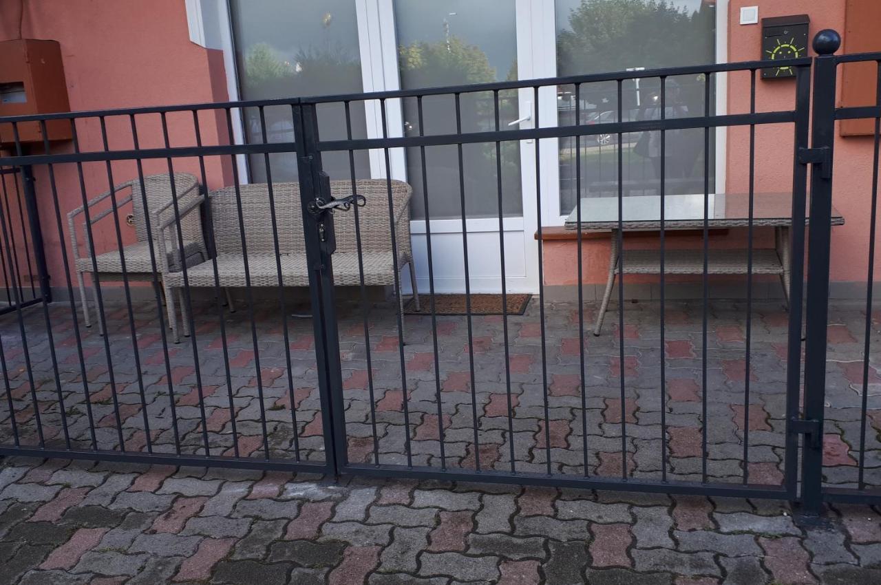 Kertvarosi Apartman II Tiszaújváros Exteriér fotografie
