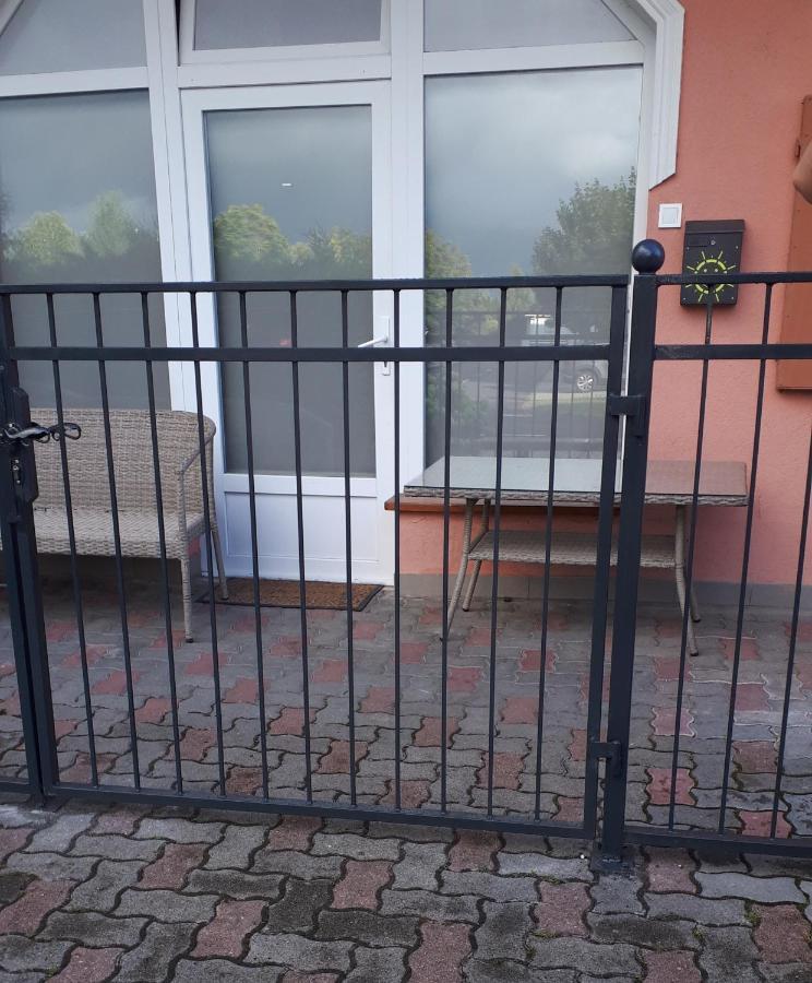 Kertvarosi Apartman II Tiszaújváros Exteriér fotografie